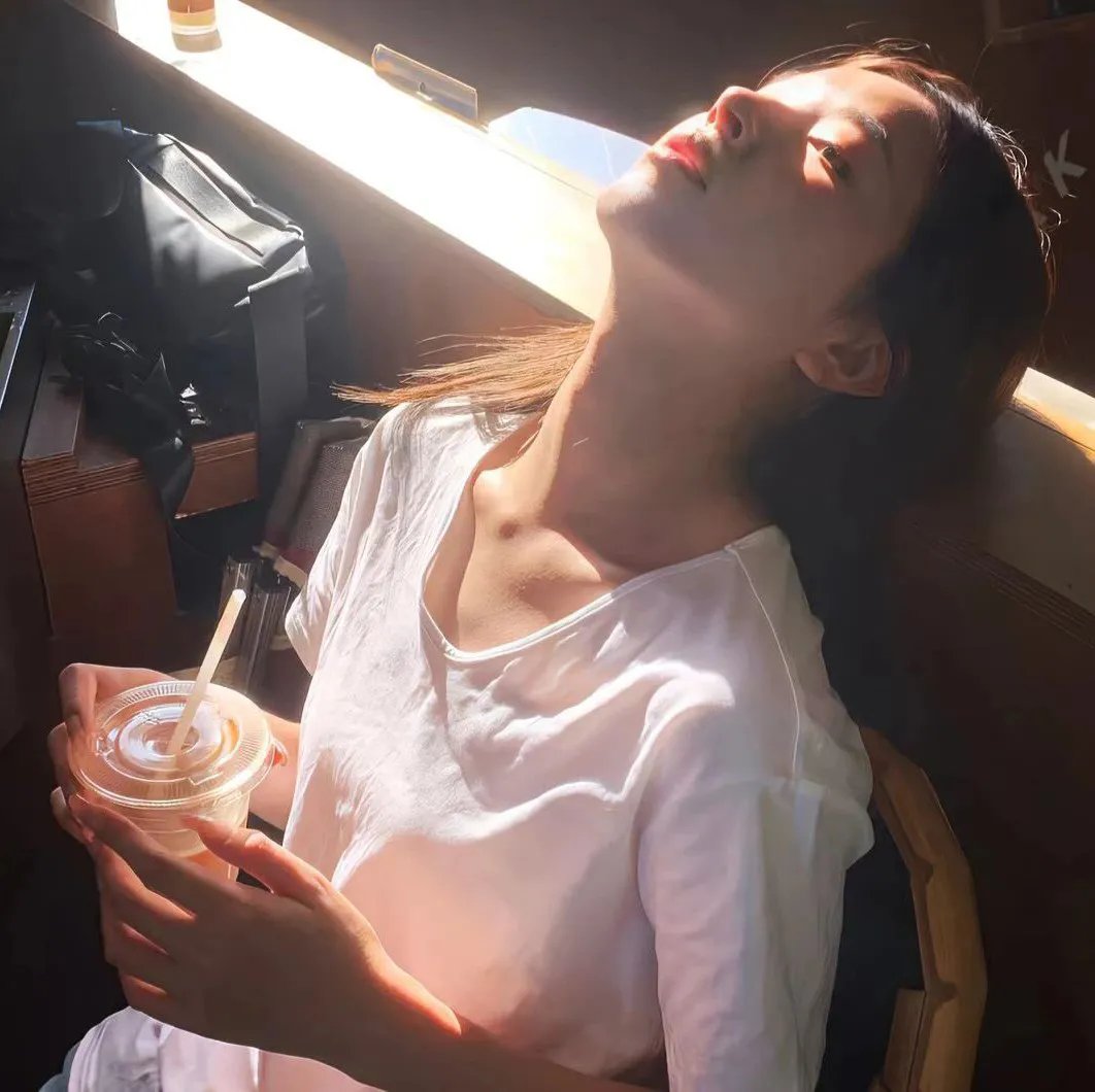 不做替身后和前任她姐结婚了